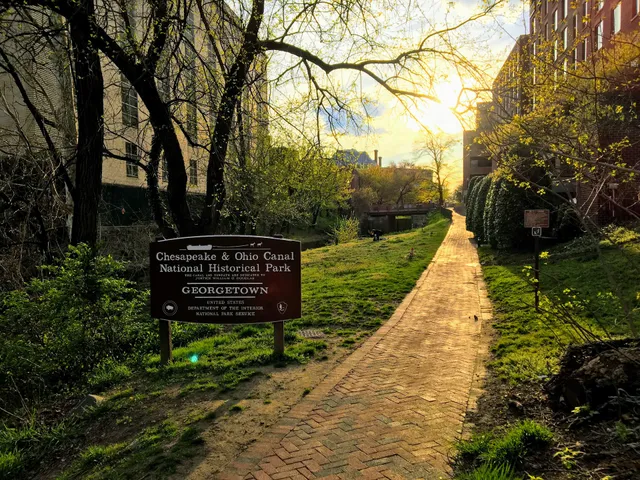 Trailhead C&O Canal Towpath