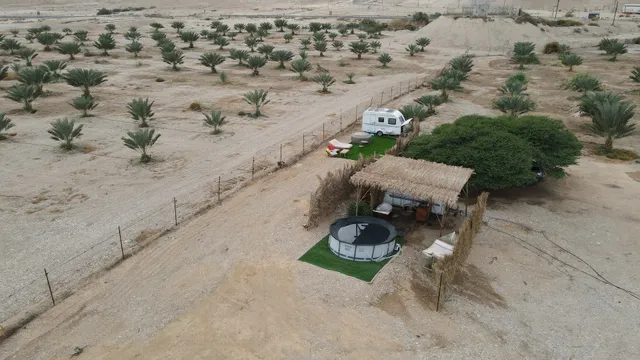 לינה באבנת צפון ים המלח - גג ים המלח - יחידת פינוק מיוחדת לזוגות