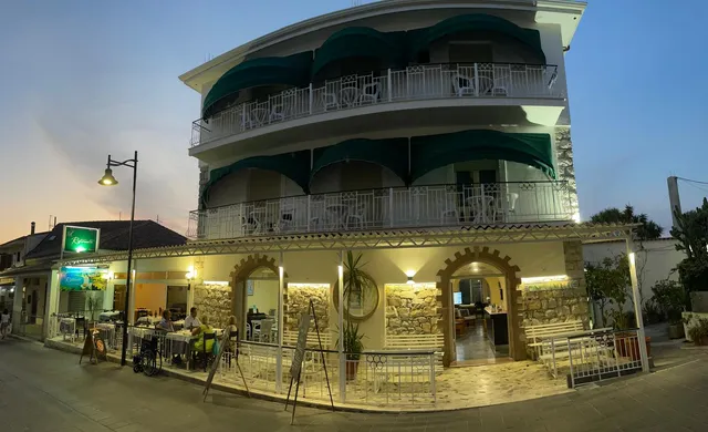 Five Star Hotel Pensions