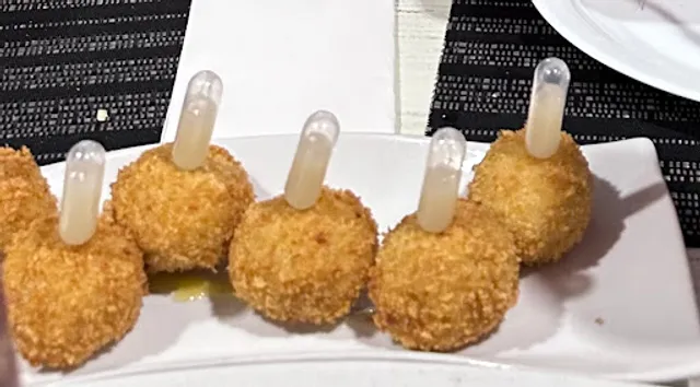 El Gato bar-cafeteria