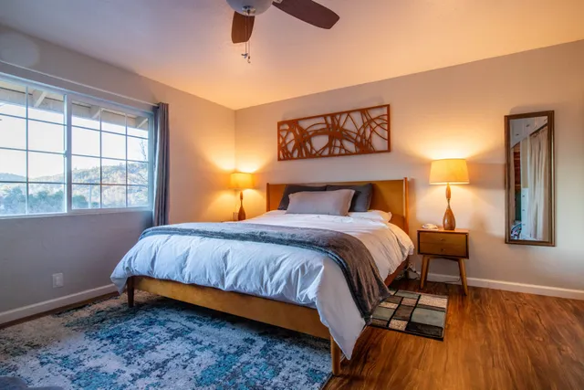 Mariposa Retro Retreat