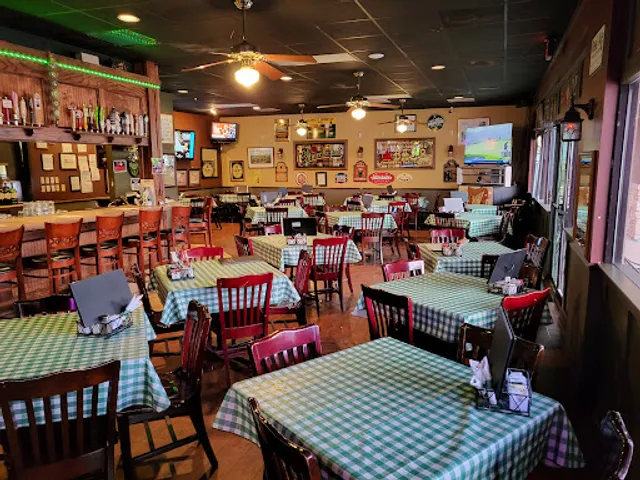 Bull and Bear Tavr'n & Table