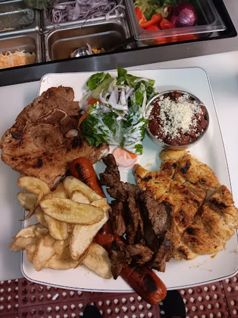 El Sazon Catracho Restaurant