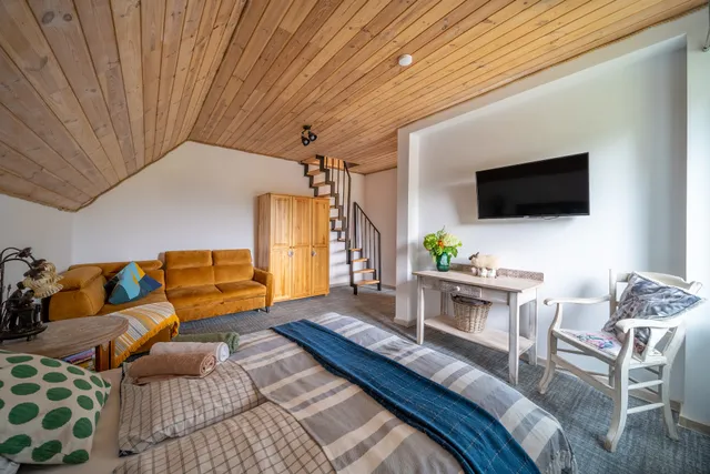 POD ŚNIEŻNYMI KOTŁAMI