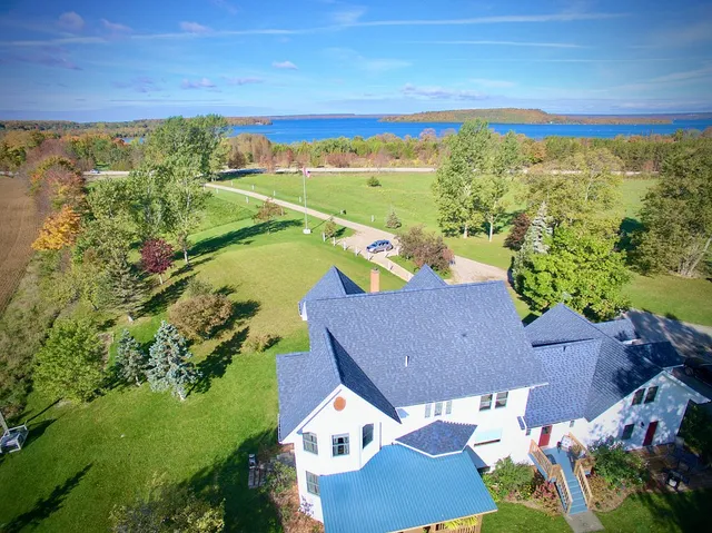 Twin Peaks Bed and Breakfast