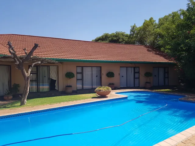 Bateleur Guest House