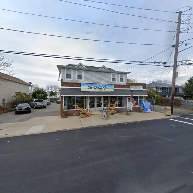 Lusi's Burgers, Dogs, Fries & Shakes