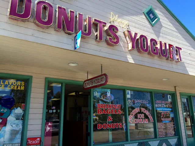 Plaza Donuts & Yogurt