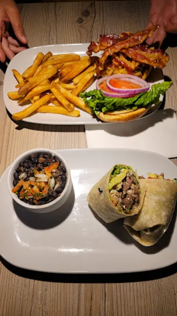 Gecko’s Grill & Pub