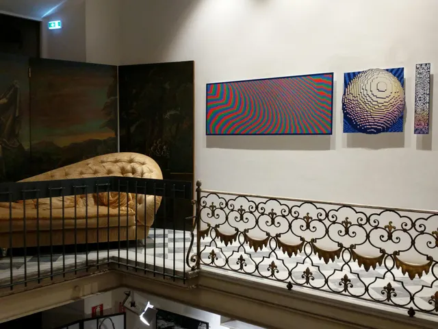 Contemporary Cluster