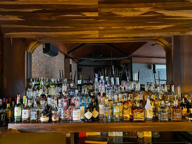 Brick & Barrel - Craft Beer, Pizza, and Burgers