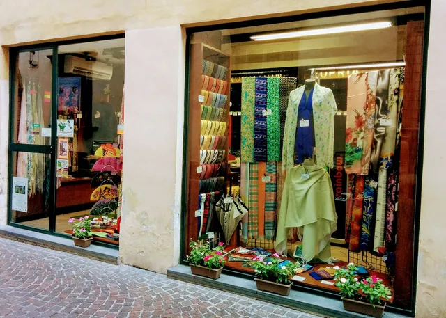 City Accessori Abbigliamento