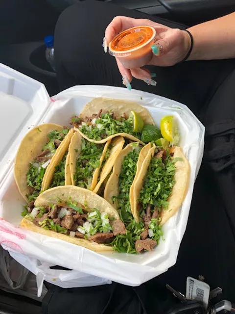 Tacos Y Tortas La Carreta Taco Truck