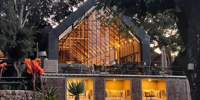 FOUR20 Bespoke Hotel Closed But our sister property hosts Veranda House