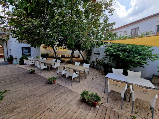 Casa Borrelli, Biblioteca Caffè Letterario