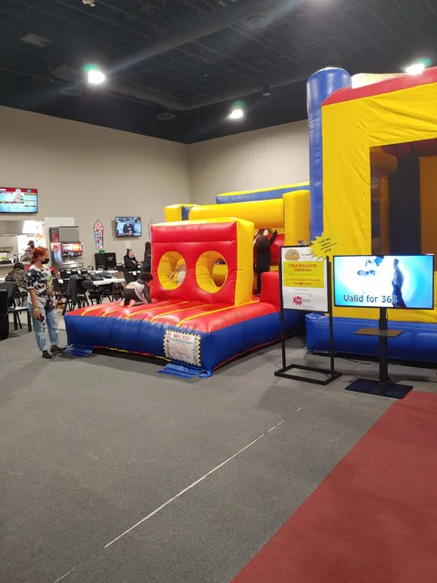 Bouncy World Indoor Bounce Playland