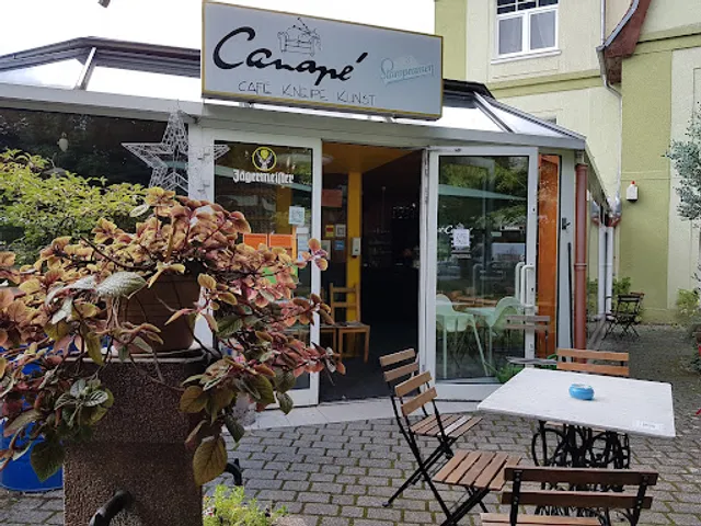 Cafe Canape