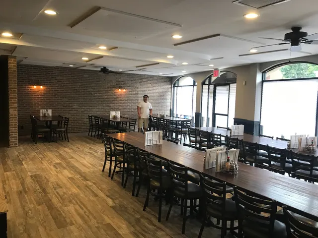 Denino’s Pizzeria & Tavern