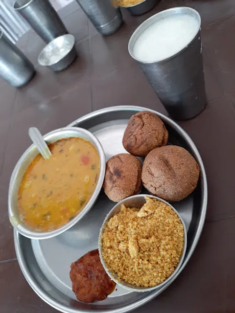 Choudhary pavitra bhojnalaya