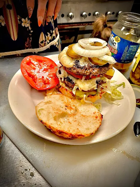 FOGGY’S Bar & Grill