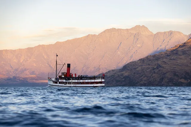 RealNZ | TSS Earnslaw Queenstown Cruise