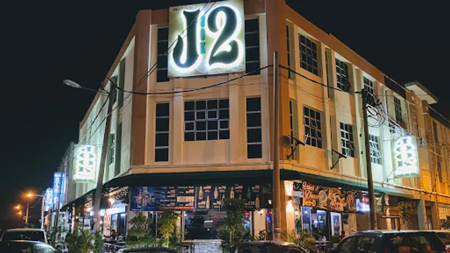 Jooks 2 Bar & Bistro