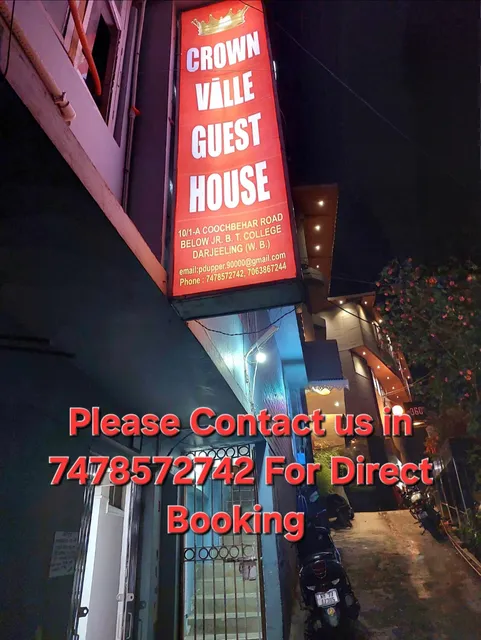Crown Ville Guest House !! Direct Kunchanjunga Mountain View !! Hotels in Darjeeling !! Hill View