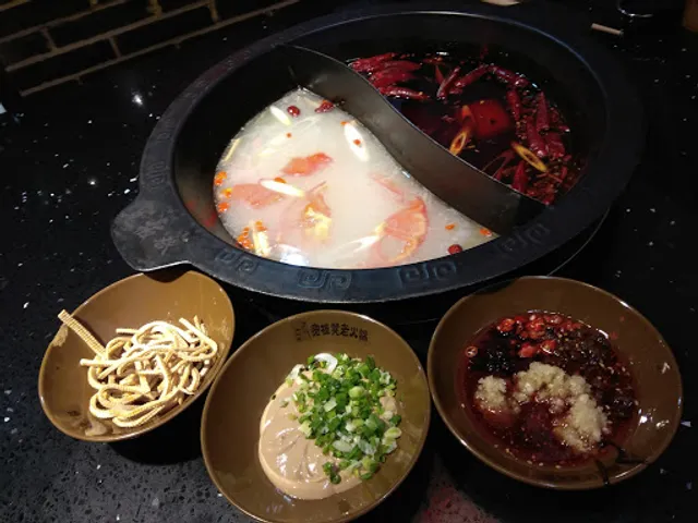 Xingxinyuan Sichuan Cuisine Wushan Grilled Fish