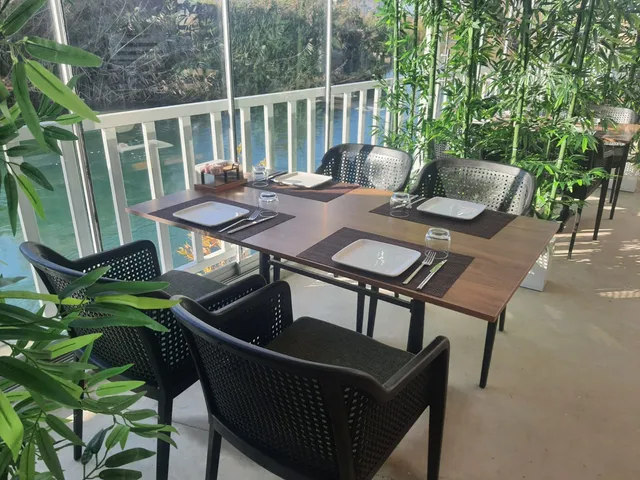 Blue Garden Park Restaurant