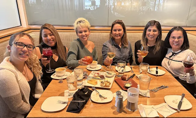 Cooper’s Hawk Winery & Restaurant