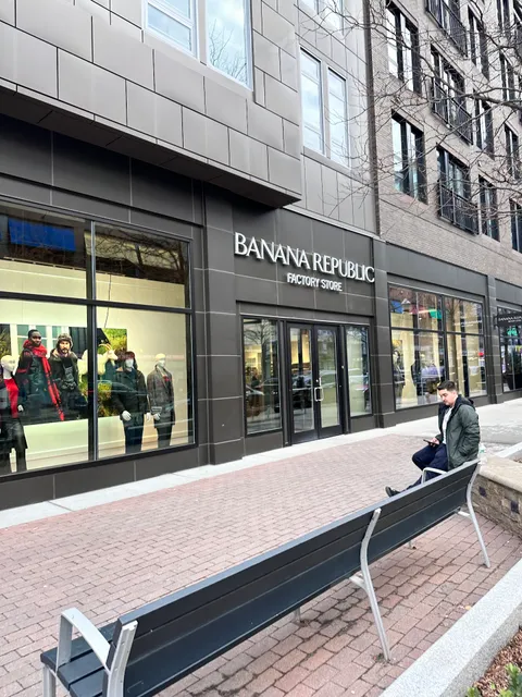 Banana Republic Factory Store