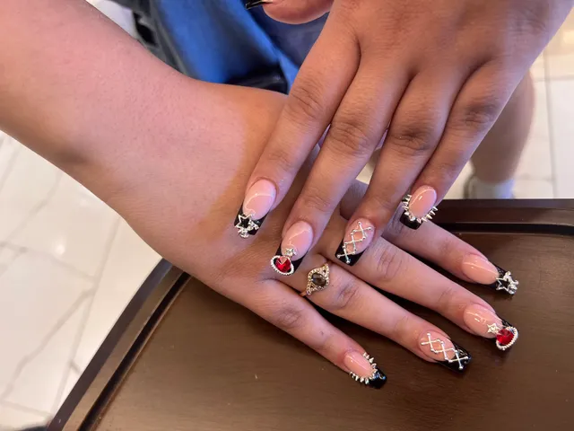 M. Vince' Nail Spa 9TH & CO