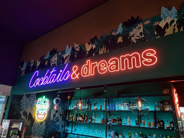 Buena - World Kitchen & Bar