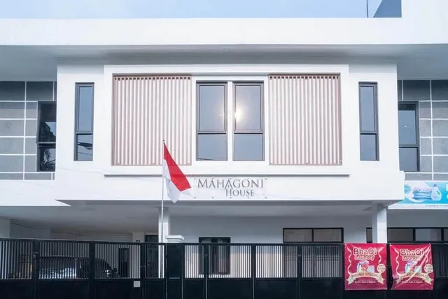 Mahagoni House