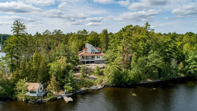 Rockwynn Lodge and Cottages