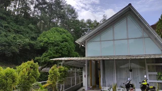 Yellow House Bandung