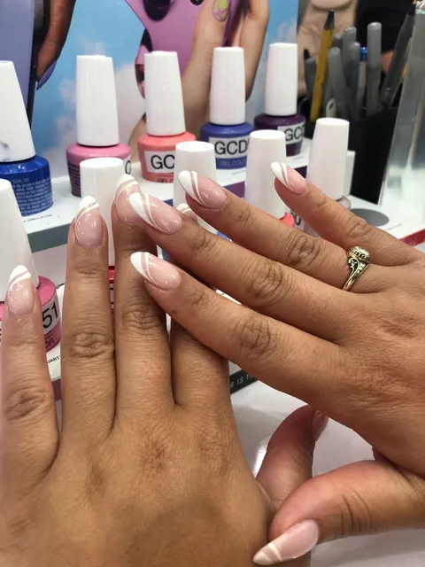 Modern Nail Bar