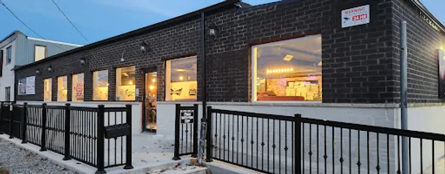 Sutha's Pizza Bar & Grill