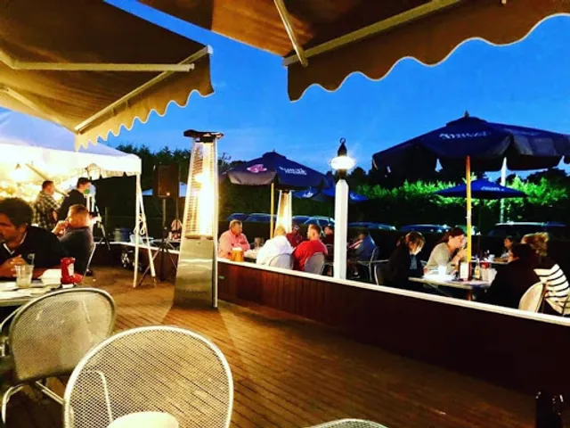 Chapin's Fish & Chips and Beach Bar