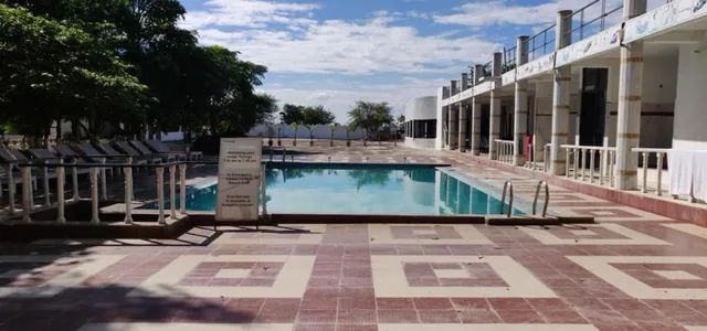 Capital O 29643 Etranger Resort