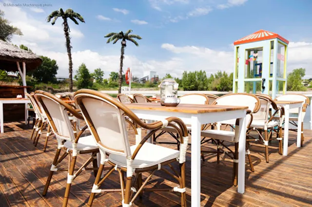 Mango Restaurant & Beach