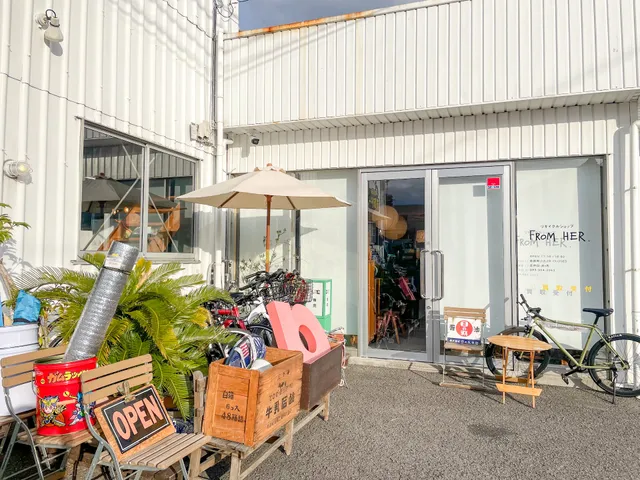 Ehime Risaikurushoppu FROM HER . Matsuyamaten