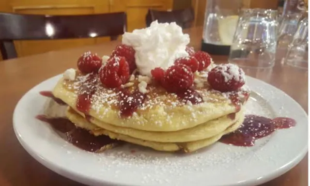 Le Peep Grill of Plano