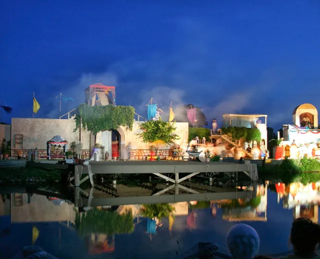 Picture In Scripture Amphitheater