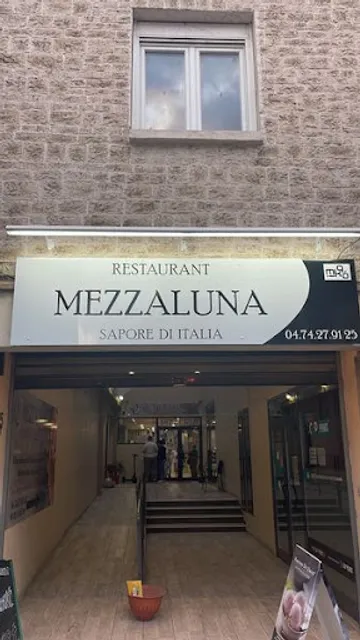 Restaurante Pizzeria Mezzalunamikro