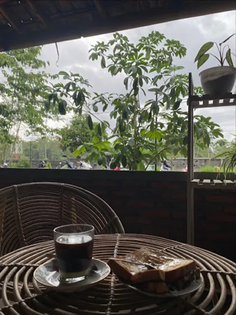 Nugas Jember (Coffee, Food, and Space)