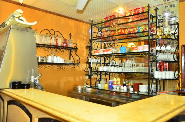 مطعم سنوبس Snobs Restaurant