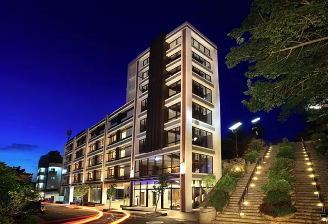 Lealea Garden Hotel The Moon