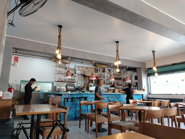 La Playa cevicheria