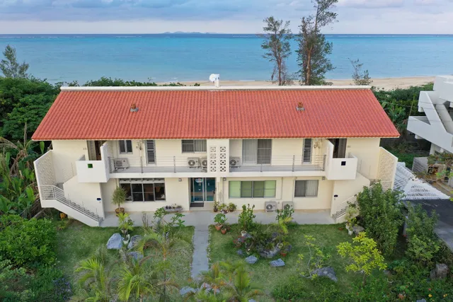 Condominium Arimabaru Beach Resort